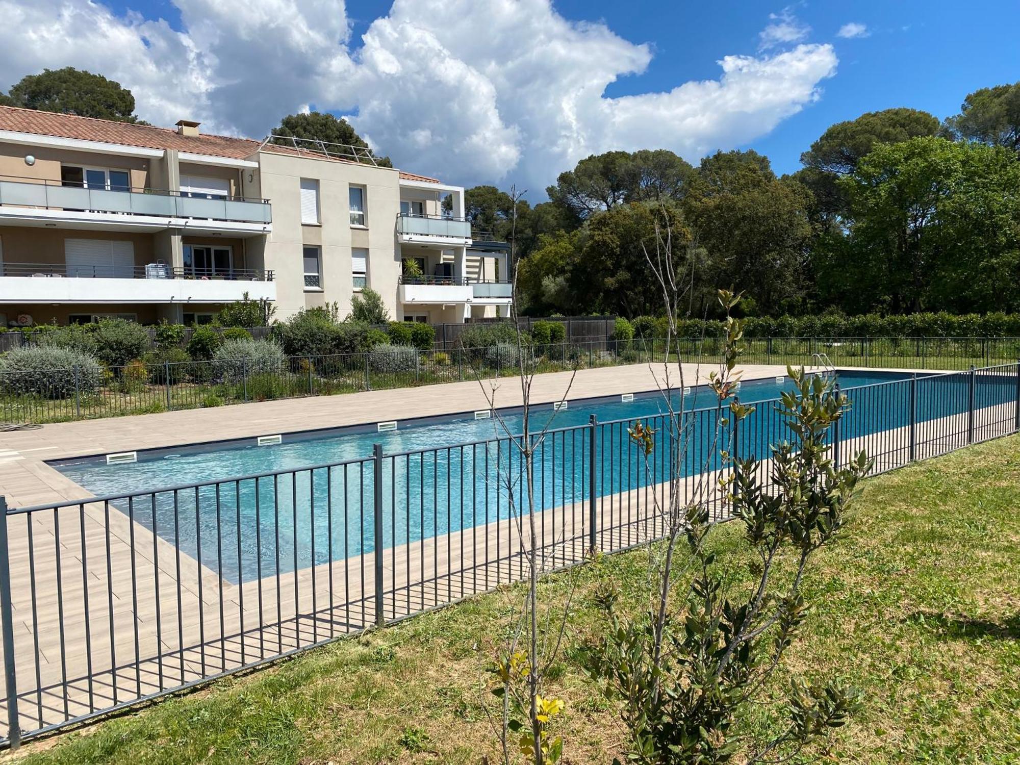Rez De Jardin T3 Recent Et Calme Au Nouvelles Terres A La Londe Les Maures Apartment Екстериор снимка